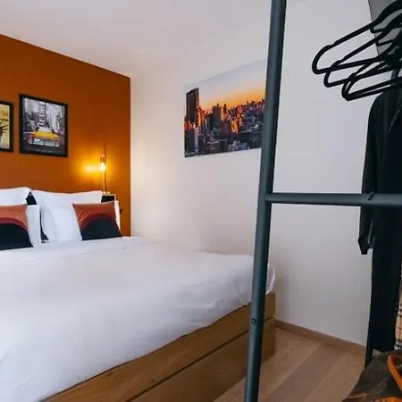 Oiqia Jean Jaures ~ Prestige Avec Vue Apartment *