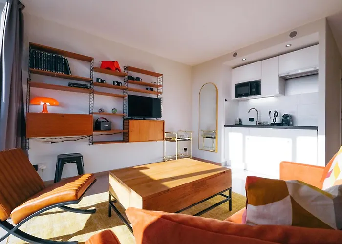 Oiqia • New Yorker * 툴루즈