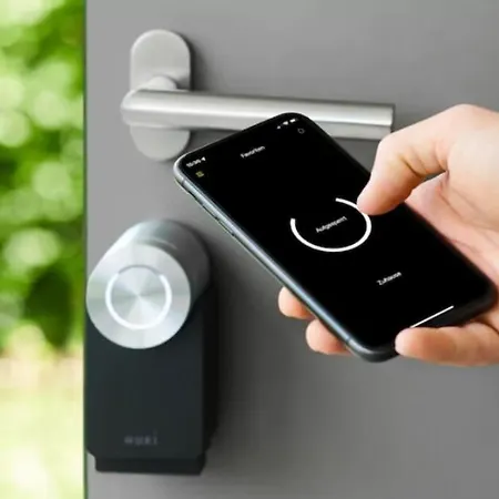 Oiqia • New Yorker *